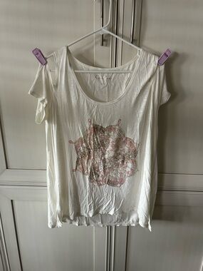 Jessica Simpson White Scoop Neck Short Sleeve Top with Pink Floral Graphic